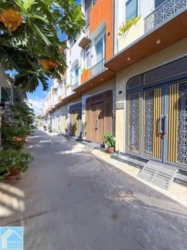 Bán nhà trệt lầu trục chính hẻm 137 Hoàng Quốc Việt, cách mặt tiền 40m, gần chợ An Bình