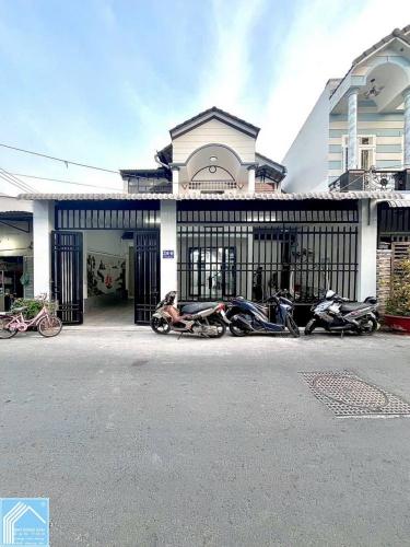 Bán Nhà Trệt Lầu Trục chính hẻm 234 đường Hoàng Quốc Việt - Gần Bệnh viện Nhi Đồng, ĐH FPT