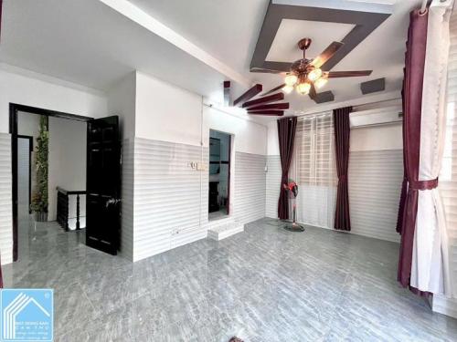 Bán Nhà Trệt Lầu Trục chính hẻm 234 đường Hoàng Quốc Việt - Gần Bệnh viện Nhi Đồng, ĐH FPT