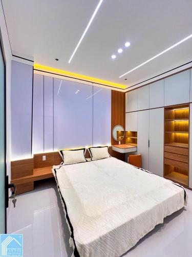 Bán Nhà Trệt Lầu Trục Chính Hẻm 311 Nguyễn Văn Cừ - Gần ĐH Công Nghệ, CĐ Y Tế