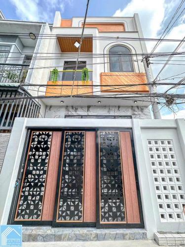 Bán Nhà Trệt Lầu Trục chính hẻm 388 Nguyễn Văn Cừ - Cách KDC Đại Ngân 150m, Cách NVC 250m