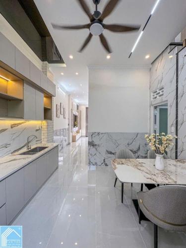 Bán Nhà Trệt Lầu Trục chính hẻm 388 Nguyễn Văn Cừ - Cách KDC Đại Ngân 150m, Cách NVC 250m