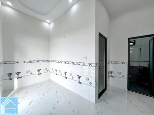 Bán Nhà Trệt Lầu Trục chính hẻm 8 đường Trần Chiên - Gần ĐH Tây Đô - Cách Trần Chiên 100m