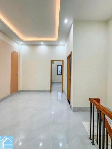 Bán Nhà Trệt Lầu Xây mới - 3 phòng Ngủ - Gần Chợ Nổi + Trường học - đường F5 KDC 3A