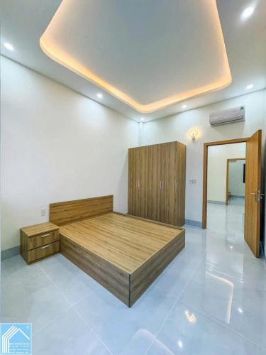 Bán Nhà Trệt Lầu Xây mới - 3 phòng Ngủ - Gần Chợ Nổi + Trường học - đường F5 KDC 3A