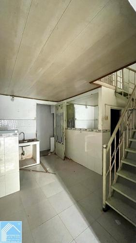 Bán nhà trệt lững kdc 148 đường 3/2