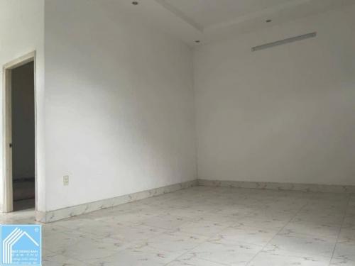 Bán nhà trệt lững lầu góc đường số 3 và 50 KDC 586
