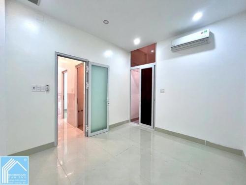 Bán Nhà Trệt Lửng Mặt Tiền Bờ Kè Rạch Mương Khai - Cách Bệnh Viện Nhi Đồng 2km, P.Long Tuyền