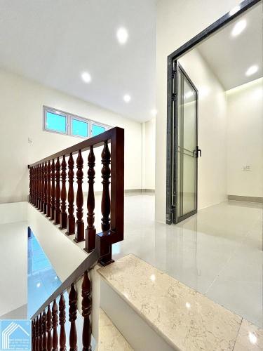 Bán Nhà Trệt Lửng Mặt Tiền Bờ Kè Rạch Mương Khai - Cách Bệnh Viện Nhi Đồng 2km, P.Long Tuyền