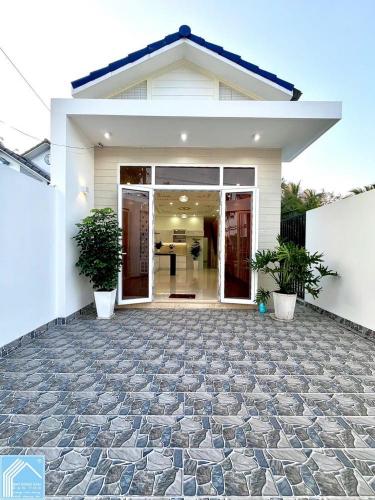 Bán Nhà Trệt Lửng Mặt Tiền Bờ Kè Rạch Mương Khai - Cách Bệnh Viện Nhi Đồng 2km, P.Long Tuyền