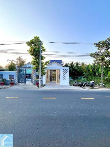 Bán Nhà Trệt Lửng Mặt Tiền Bờ Kè Rạch Mương Khai - Cách Bệnh Viện Nhi Đồng 2km, P.Long Tuyền