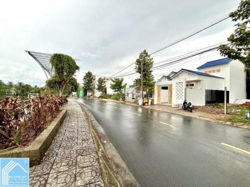 Bán Nhà Trệt Lửng Mặt Tiền Bờ Kè Rạch Mương Khai - Cách Bệnh Viện Nhi Đồng 2km, P.Long Tuyền