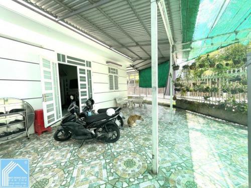 Bán nhà trệt Rạch Bến Bạ, Phường Hưng Phú, TP. Cần Thơ. Vị trí Gần Căn Nhà Màu Tím đường Chí Sinh.