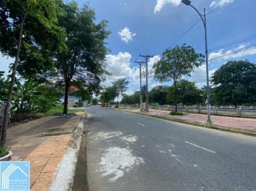BÁN NHÀ VỊ TRÍ ĐẸP VIEW BỜ KÈ KDC VĂN HOÁ TÂY ĐÔ CẦN THƠ- GIÁ 4.5 TỶ ( TL gặp ngay chủ )