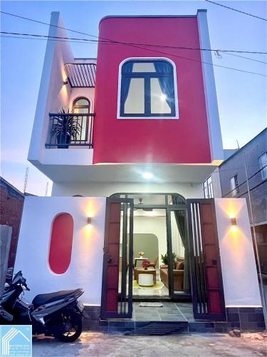 Bán Nhà Xây Mới Góc 2 Mặt tiền KDC 923 - Gần Chợ Nổi & Trường Mầm non