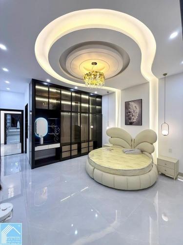 BÁN SIÊU PHẦM - Mặt Tiền - NHÀ 2 LẦU - HIỆN ĐẠI. TẶNG FULL NỘI THẤT CAO CẤP