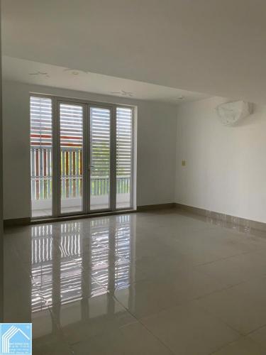 Bán Toà Nhà Diện tích sử dụng gần 720m2, đường Nguyễn Thị Sáu, KDC 586, TP. Cần Thơ