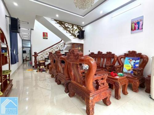 biệt thự đường nguyễn hữu trí Cồn khương 10x35m xây 1 trệt 1 lầu