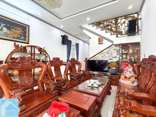 biệt thự đường nguyễn hữu trí Cồn khương 10x35m xây 1 trệt 1 lầu