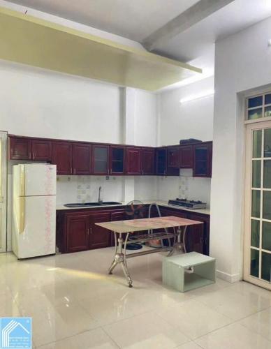 Biệt thự phố 8m x 13m nằm ngay công viên lớn KDC công ty 8