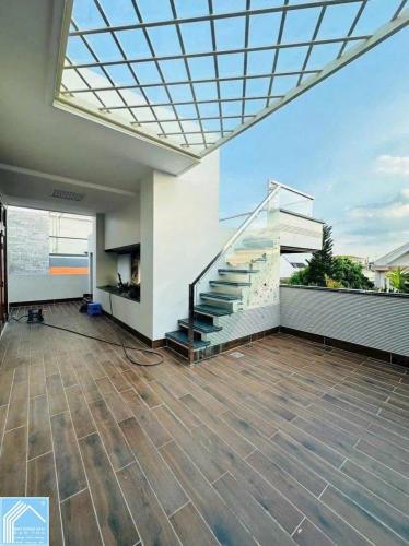 Biệt thự trệt 2 lầu sân thượng hẻm 17 Trần Hoàng Na