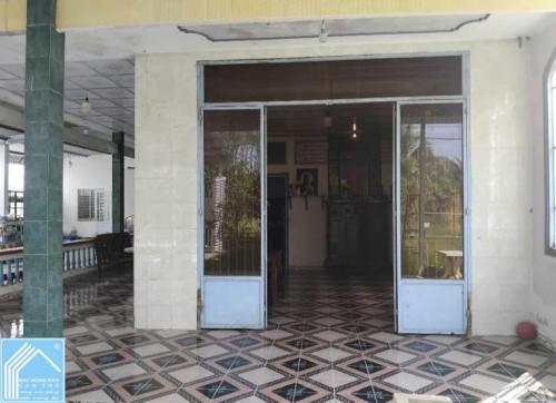 Cần bán nhà vườn - cách khu di tích Ông Cửu 100m.