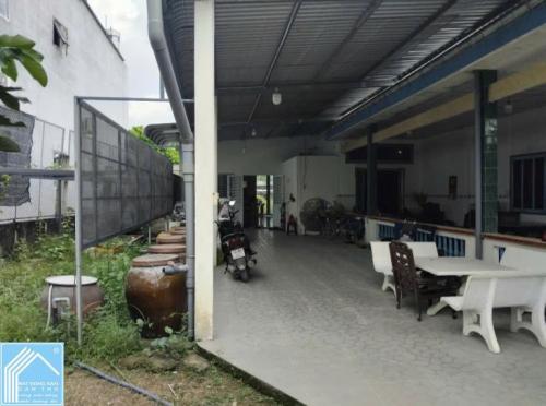 Cần bán nhà vườn - cách khu di tích Ông Cửu 100m.