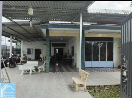 Cần bán nhà vườn - cách khu di tích Ông Cửu 100m.