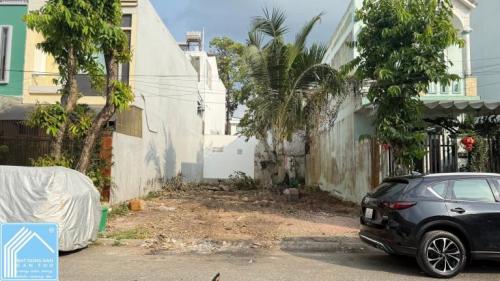 Cặp nền 9 x 19 đường 12- KDC Nam Long 1  Vị trí nền nằm song song với đường Nguyễn Văn Quang