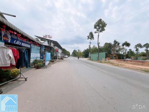 cặp nền có nhà cấp 4 đầu cổng KDC Thiên Lộc