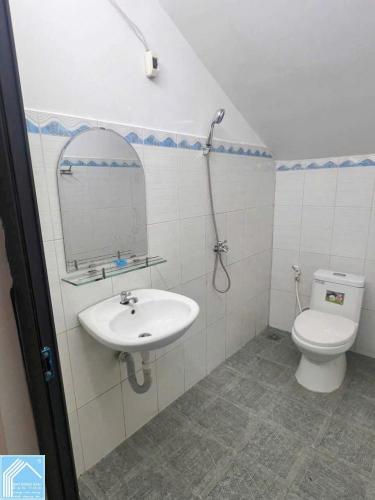 CG: GIÁ BÁN: 4 tỷ 300 triệu Bán nhà Trệt Lững Lầu KDC 586 gần chợ Phú Thứ,  P. Hưng Phú, Tp Cần Thơ