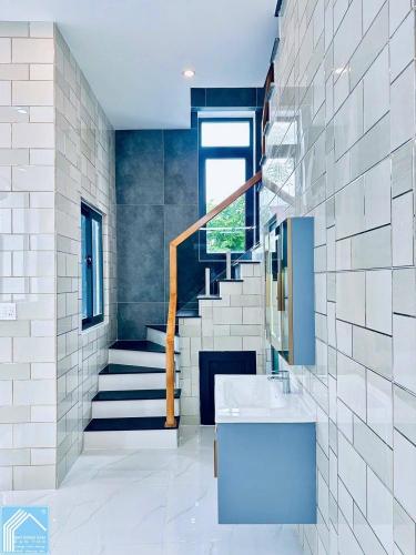 CG Nhà Trệt Lầu mới đẹp Hoàn Công, Góc 2 Mặt tiền Hẻm 71 LÊ HỒNG PHONG, BÌNH THUỶ CẦN THƠ 