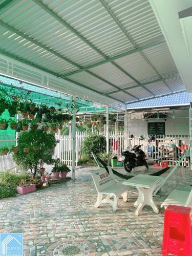 Bán nhà 2 mặt tiền cấp 4 Rạch Sông Bến Bạ - Gần căn nhà màu tím - P. Hưng Phú (Tân Phú cũ) 