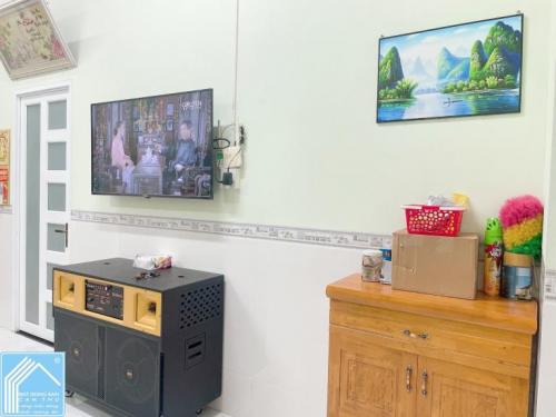 Bán nhà 2 mặt tiền cấp 4 Rạch Sông Bến Bạ - Gần căn nhà màu tím - P. Hưng Phú (Tân Phú cũ) 