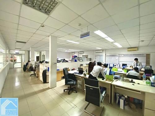 Cho Thuê 1400m2 Nhà Góc 2 Mặt tiền đường 30/4 - Gần Ngã 4 đường Nguyễn Văn Linh