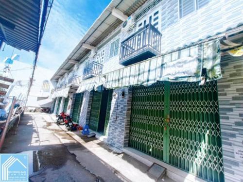 CHO THUÊ Giá : 2.5triệu / tháng. Cọc 1 tháng. Cho Thuê Nhà Mặt Tiền Hẻm 1Trệt 1Lầu