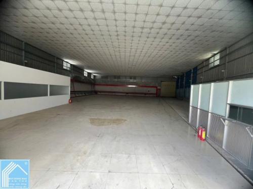 Cho thuê kho 1020m2 đường dẫn quốc lộ 1a gần bến xe mới hồng loan giá 35 triệu 