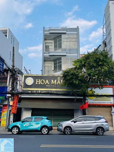 Cho thuê mặt tiền lý tự trọng ngang hơn 7m gần công viên lưu hữu phước 