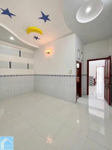 CHO THUÊ nguyên căn 1T1L, KDC GẦN CHỢ BÀ BỘ (Giá thuê: 10 TRIỆU/tháng)