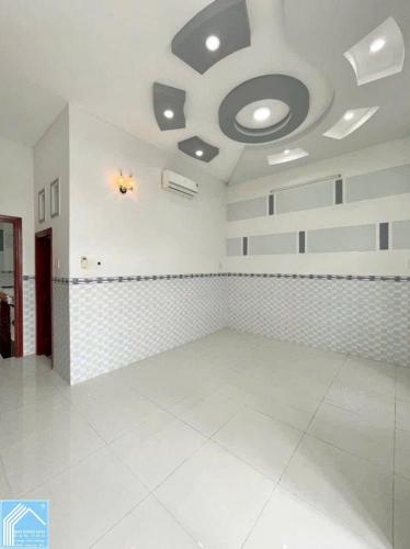 CHO THUÊ nguyên căn 1T1L, KDC GẦN CHỢ BÀ BỘ (Giá thuê: 10 TRIỆU/tháng)