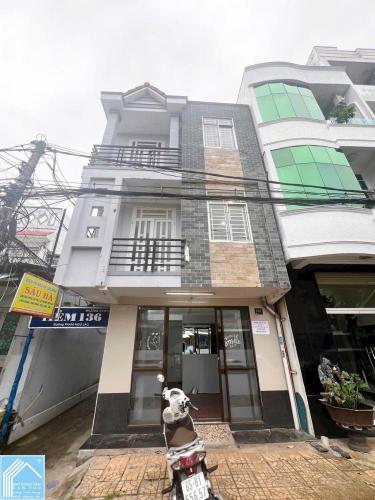 CHO THUÊ nguyên căn NHÀ 1T2L,  MẶT TIỀN Phạm Ngũ Lão. Vừa ở vừa KDoanh, VPCTy, Spa,...