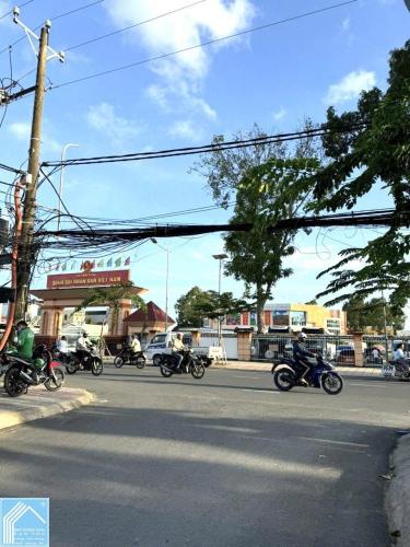 CHO THUÊ nguyên căn Nhà 2 Lầu, cách Chợ  TRẦN QUANG DIỆU chỉ 70m - BÌNH THUỶ
