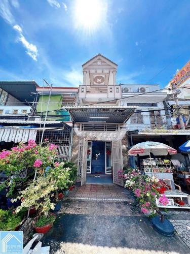 CHO THUÊ nguyên căn nhà lầu, Mặt Tiền Trần Phú, tiện ở & KDoanh, VPCTy,....