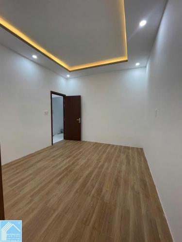 Cho thuê nhà 1 trệt 2 lầu mặt tiền khu dân cư nông thổ sản, giá 15 triệu 