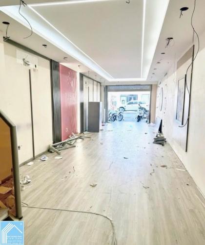 CHO THUÊ NHÀ 1 TRỆT 3 LẦU MẶT TIỀN ĐƯỜNG TRẦN VĂN KHÉO GIÁ 35 TRIỆU