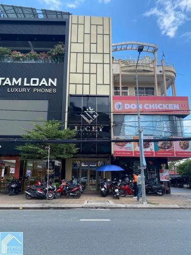 CHO THUÊ NHÀ 1 TRỆT 3 LẦU MẶT TIỀN ĐƯỜNG TRẦN VĂN KHÉO GIÁ 35 TRIỆU