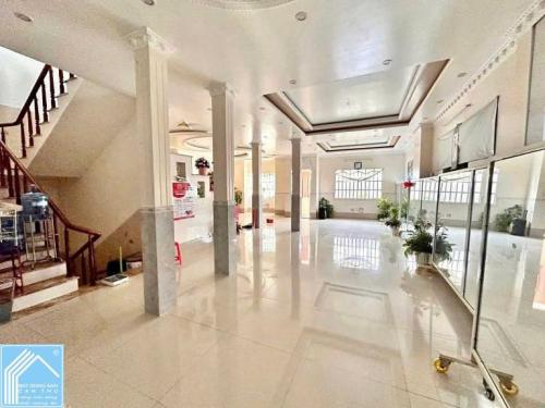 Cho Thuê Nhà 1 Trệt 4 Lầu Góc 2 Mặt tiền đường Nguyễn Hiền & Lê Chân KDC 91B, P.Tân An Mới