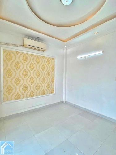 CHO THUÊ NHÀ 2 LẦU CÓ NỘI THẤT  LỘ 4M NHÀ 4PN CÓ 4 MÁY LẠNH VỊ TRÍ GẦN TRƯỜNG ĐẠI HỌC Y DƯỢC