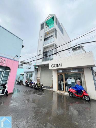 Cho thuê nhà 3 lầu full nội thất hẻm 52 hùng vương giá 15 triệu 