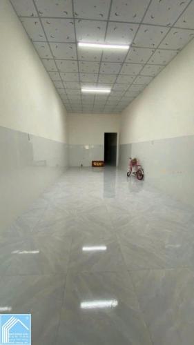 Cho thuê nhà có sân đậu ô tô đường 30 tháng 4 gần vincom xuân khánh giá 8 triệu Cho thuê nhà có sân đậu ô tô đường 30 tháng 4 gần vincom xuân khánh giá 8 triệu
